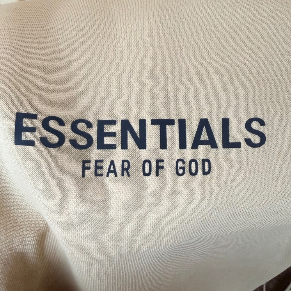 Fear of God Essentials Sweatpants Cream Tan Logo Joggers Mens Large NEW - Picture 5 of 8